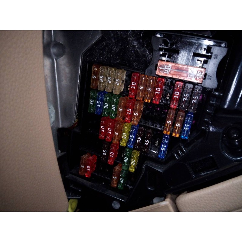 Recambio de caja reles / fusibles para porsche panamera 4 s referencia OEM IAM   