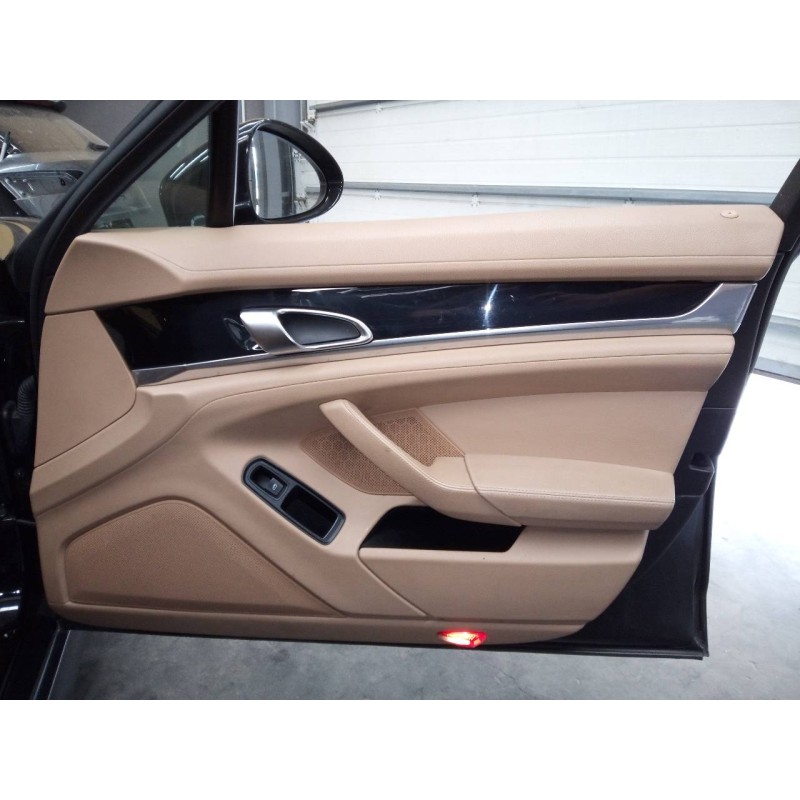 Recambio de guarnecido puerta delantera derecha para porsche panamera 4 s referencia OEM IAM   