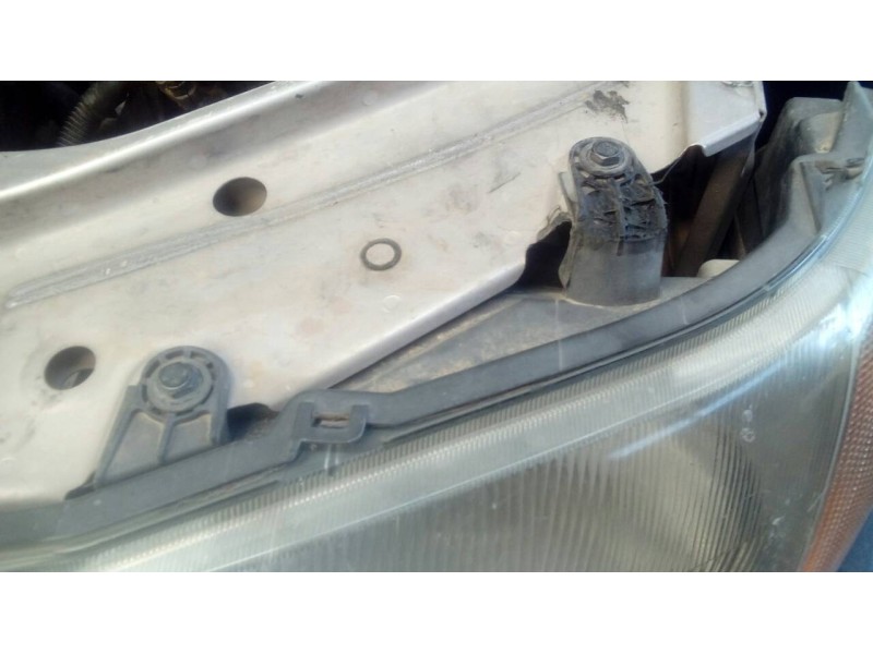 Recambio de faro izquierdo para land rover freelander (ln) 2.0 td4 cat referencia OEM IAM   