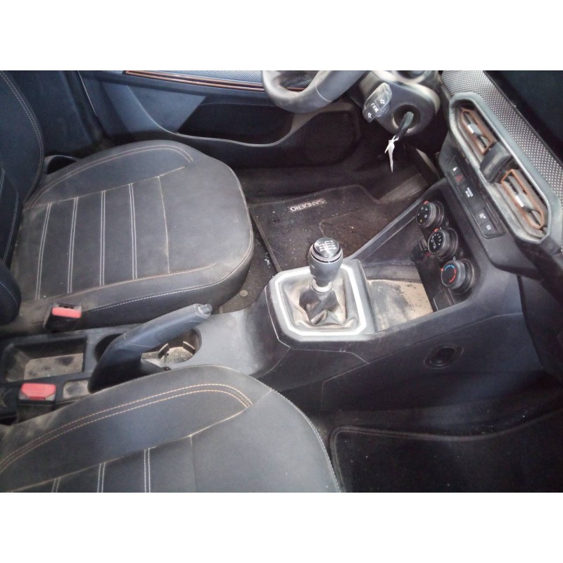 Recambio de consola central para dacia sandero iii stepaway referencia OEM IAM   