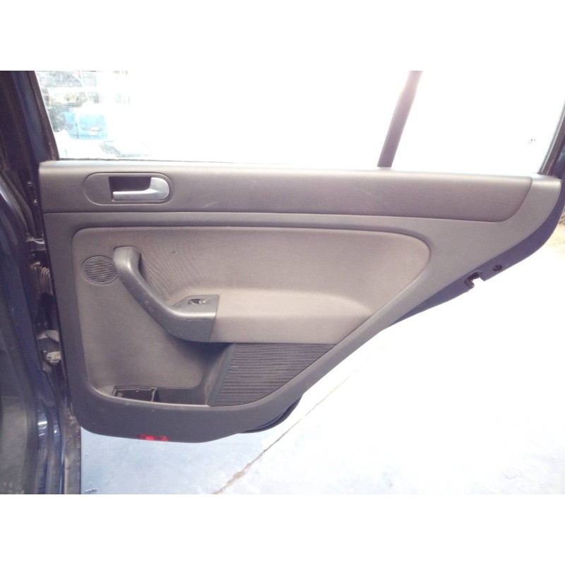 Recambio de guarnecido puerta trasera derecha para volkswagen golf plus (5m1) sportline referencia OEM IAM   
