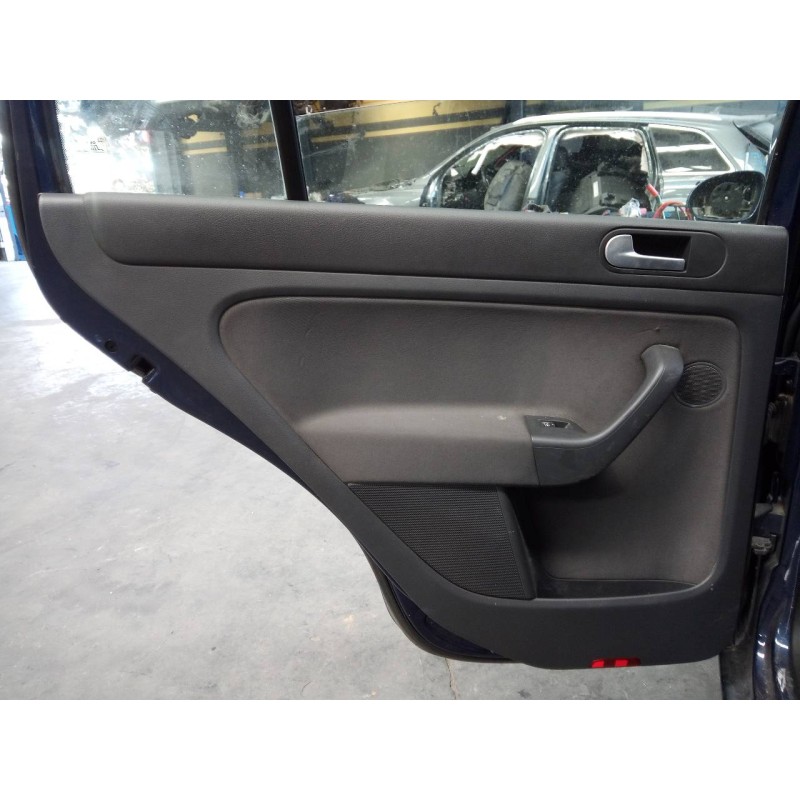 Recambio de guarnecido puerta trasera izquierda para volkswagen golf plus (5m1) sportline referencia OEM IAM   