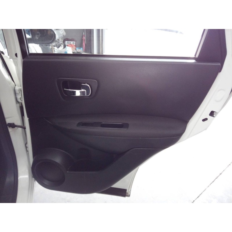 Recambio de guarnecido puerta trasera derecha para nissan qashqai (j10) acenta referencia OEM IAM   