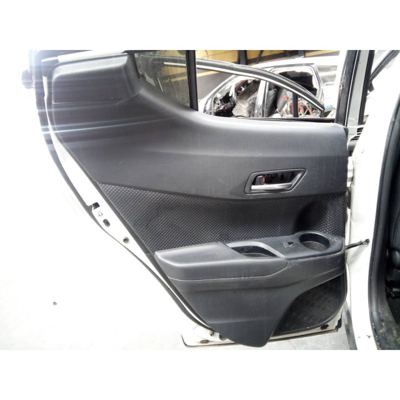Recambio de guarnecido puerta trasera izquierda para toyota c-hr hybrid active referencia OEM IAM   