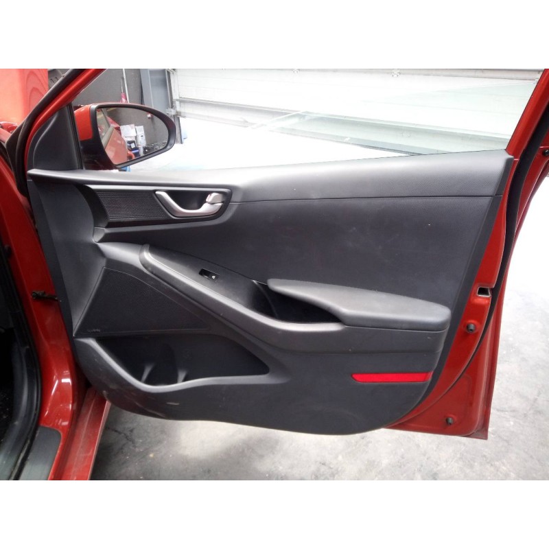 Recambio de guarnecido puerta delantera derecha para hyundai ioniq hybrid referencia OEM IAM   