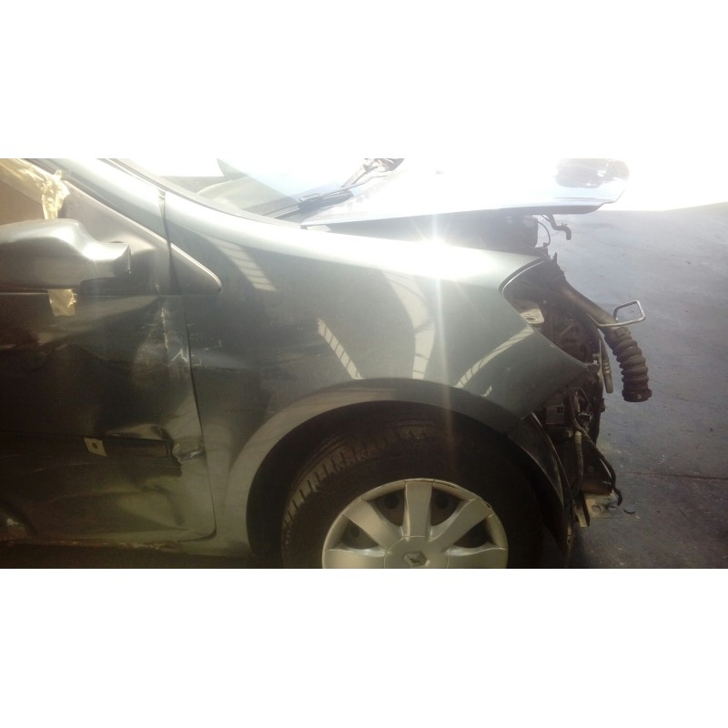 Recambio de aleta delantera derecha para renault clio iii exception 2 referencia OEM IAM   