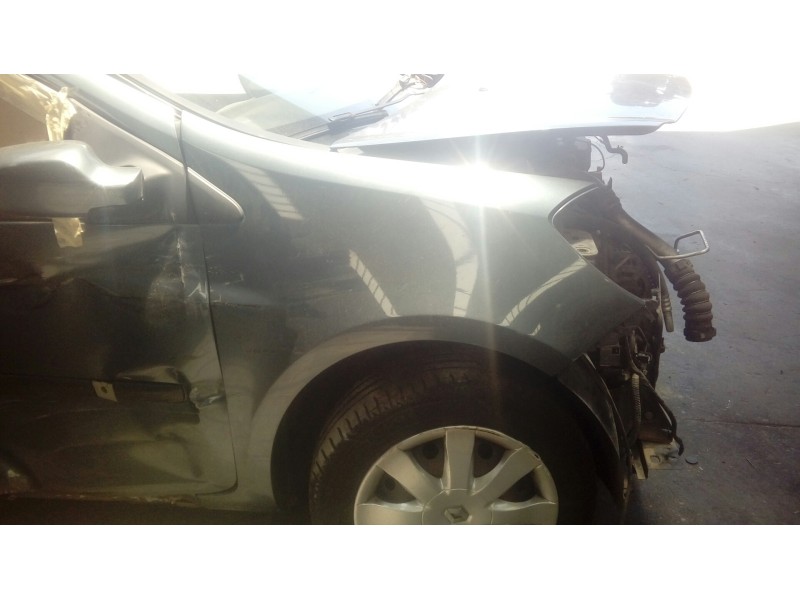 Recambio de aleta delantera derecha para renault clio iii exception 2 referencia OEM IAM   