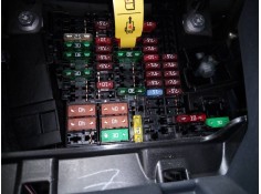 CAJA RELES / FUSIBLES 