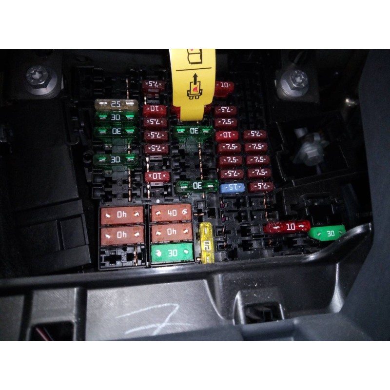 Recambio de caja reles / fusibles para skoda octavia lim. (nx3) vrs referencia OEM IAM   