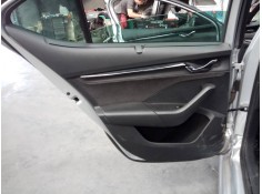 GUARNECIDO PUERTA TRASERA IZQUIERDA 