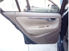 GUARNECIDO PUERTA TRASERA IZQUIERDA 