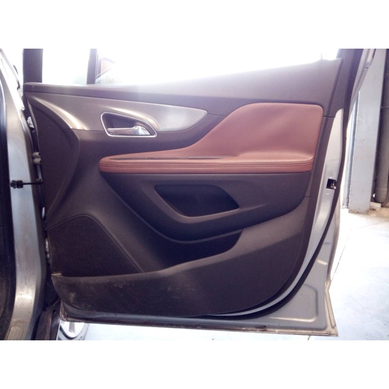 Recambio de guarnecido puerta delantera derecha para opel mokka excellence referencia OEM IAM   