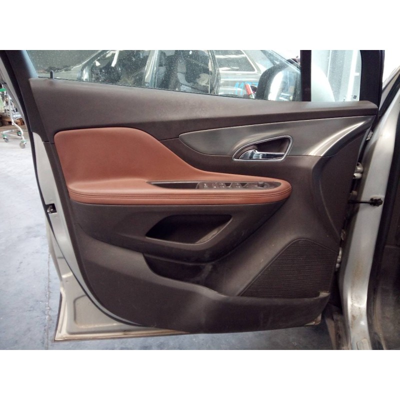 Recambio de guarnecido puerta delantera izquierda para opel mokka excellence referencia OEM IAM   