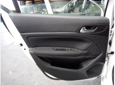 GUARNECIDO PUERTA TRASERA IZQUIERDA 