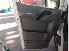 GUARNECIDO PUERTA DELANTERA IZQUIERDA 