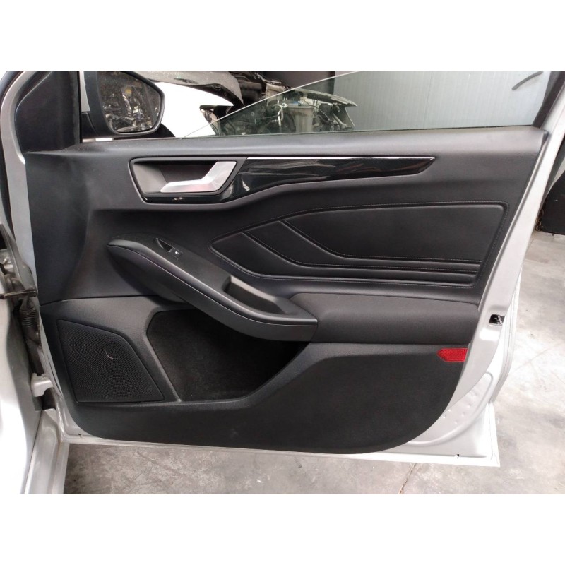 Recambio de guarnecido puerta delantera derecha para ford focus st-line referencia OEM IAM   