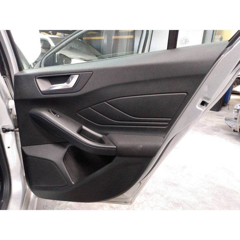 Recambio de guarnecido puerta trasera derecha para ford focus st-line referencia OEM IAM   