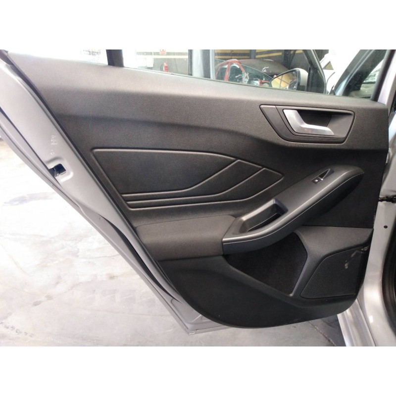 Recambio de guarnecido puerta trasera izquierda para ford focus st-line referencia OEM IAM   