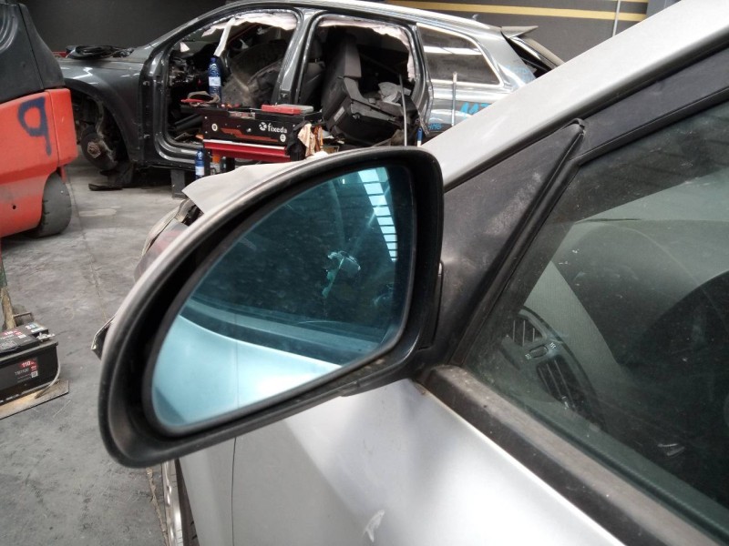 Recambio de retrovisor izquierdo electrico para kia cee´d active referencia OEM IAM   