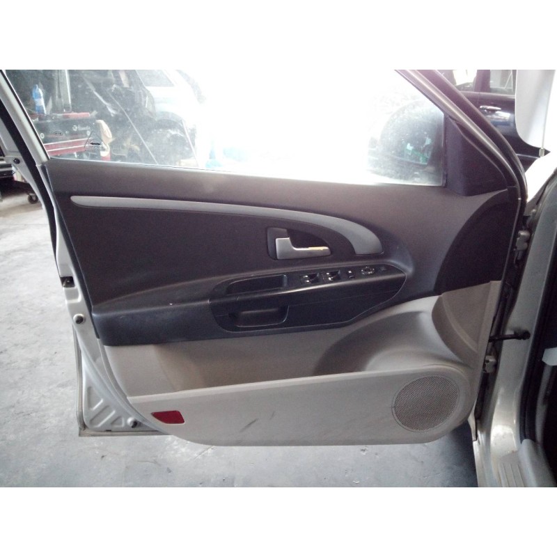 Recambio de guarnecido puerta delantera izquierda para kia cee´d active referencia OEM IAM   