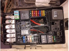 CAJA RELES / FUSIBLES 