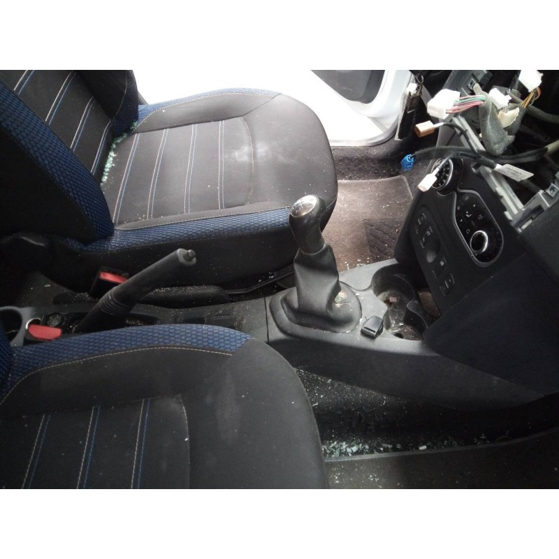 Recambio de consola central para dacia sandero stepway comfort referencia OEM IAM   