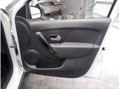 GUARNECIDO PUERTA DELANTERA DERECHA 