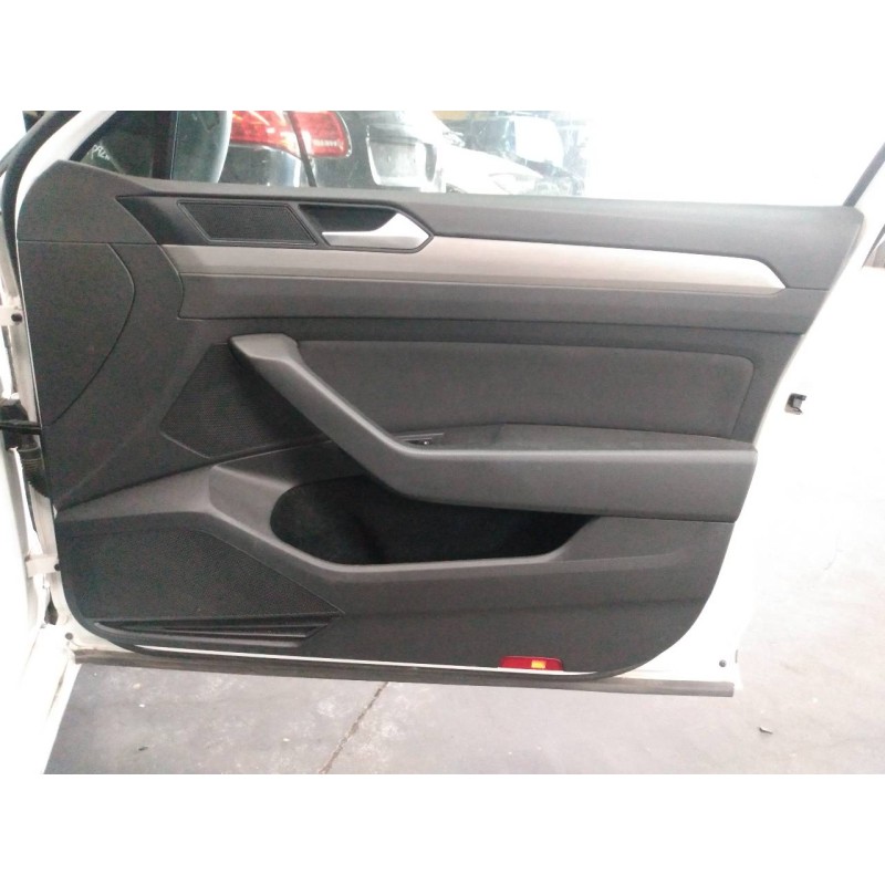Recambio de guarnecido puerta delantera derecha para volkswagen passat lim. (3g2) advance bmt referencia OEM IAM   