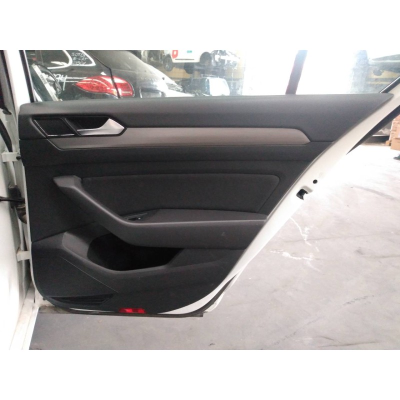 Recambio de guarnecido puerta trasera derecha para volkswagen passat lim. (3g2) advance bmt referencia OEM IAM   