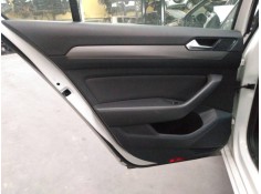 GUARNECIDO PUERTA TRASERA IZQUIERDA 