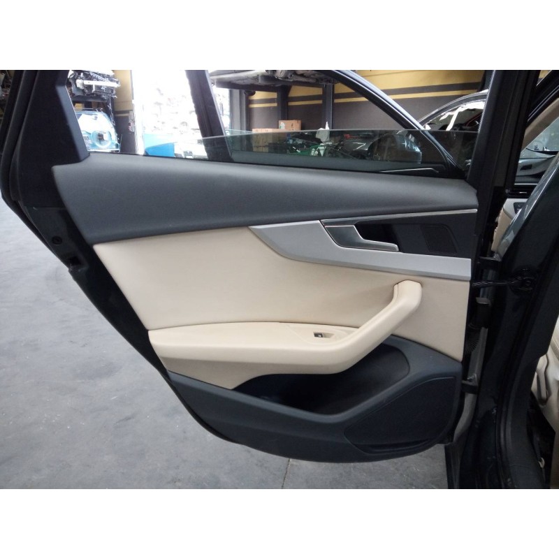 Recambio de guarnecido puerta trasera izquierda para audi a4 berlina (8w2) sport edition referencia OEM IAM   