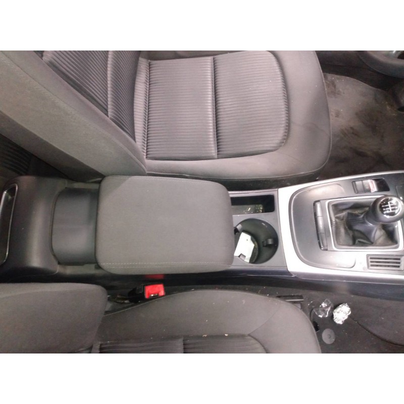 Recambio de consola central para audi a4 ber. (b8) básico referencia OEM IAM   