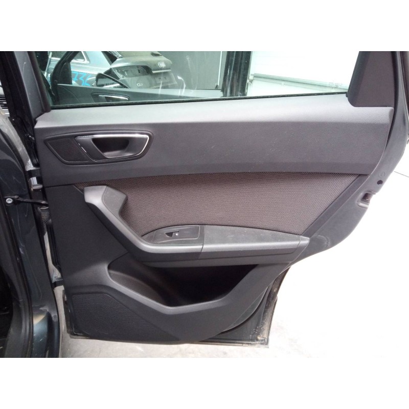 Recambio de guarnecido puerta trasera derecha para seat ateca (kh7) xcellence referencia OEM IAM   