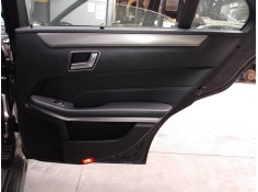 GUARNECIDO PUERTA TRASERA DERECHA 
