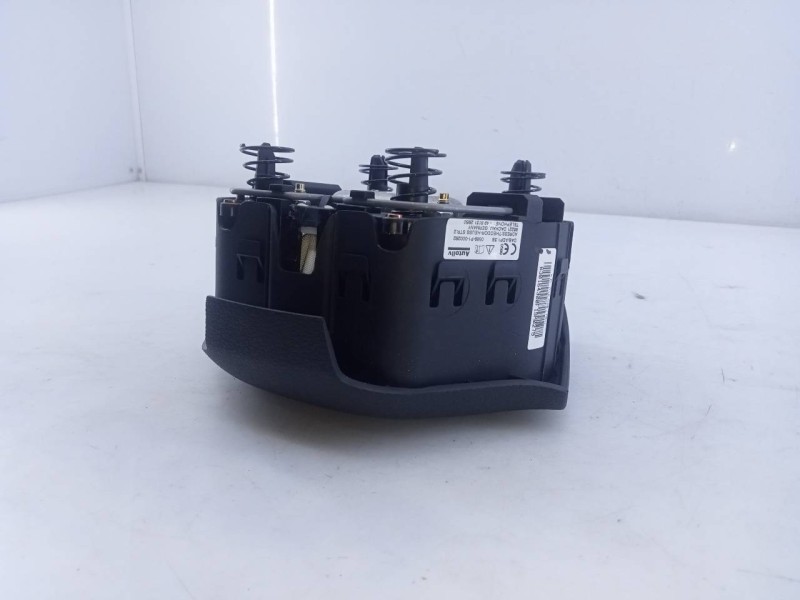 Recambio de airbag delantero izquierdo para hyundai tucson style 2wd referencia OEM IAM 0589P1000282  E2-B5-48-1