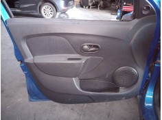 GUARNECIDO PUERTA DELANTERA IZQUIERDA 
