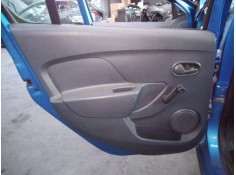 GUARNECIDO PUERTA TRASERA IZQUIERDA 