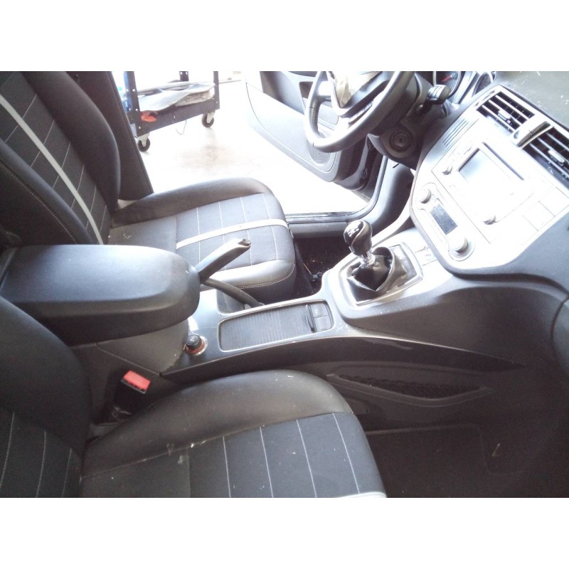 Recambio de consola central para ford kuga (cbv) titanium 4x2 referencia OEM IAM   