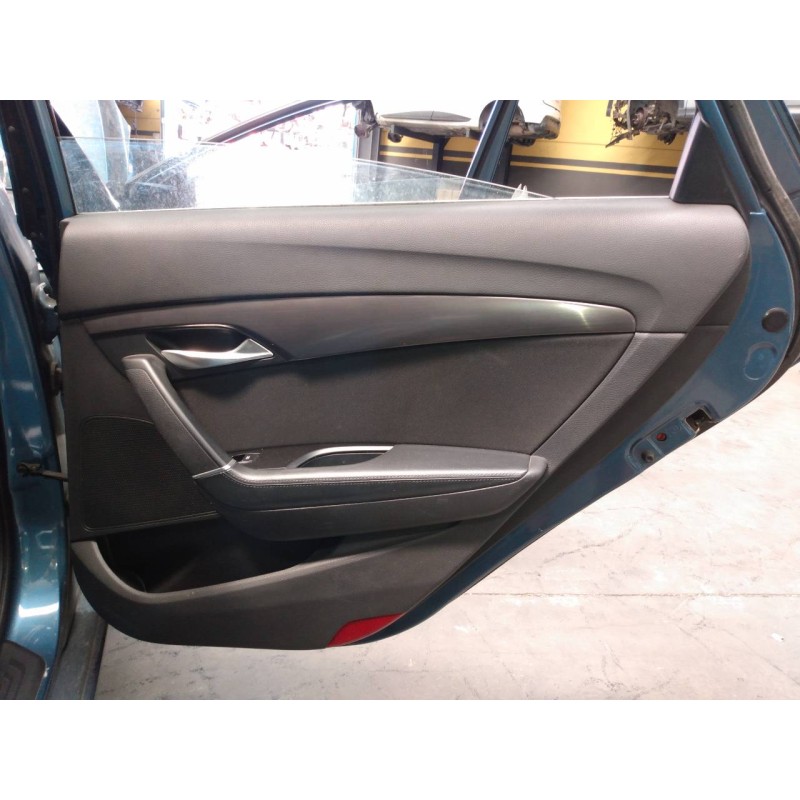 Recambio de guarnecido puerta trasera derecha para hyundai i40 tecno blue referencia OEM IAM   