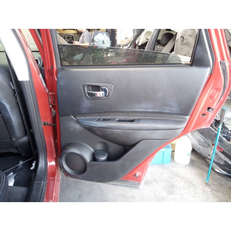 Recambio de guarnecido puerta trasera derecha para nissan qashqai (j10) tekna premium referencia OEM IAM   
