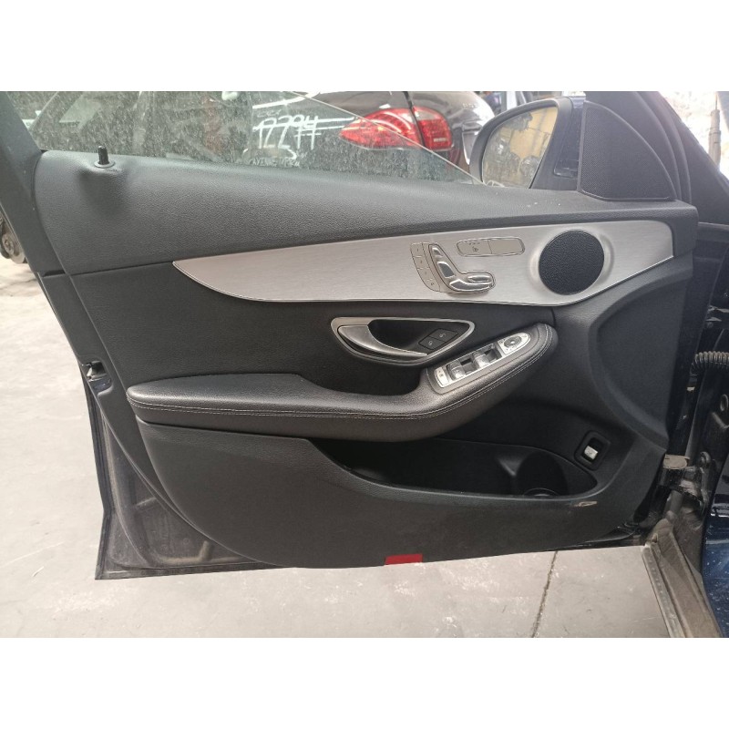 Recambio de guarnecido puerta delantera izquierda para mercedes clase c (w205) familiar c 250 t bluetec / d (205.208) referencia