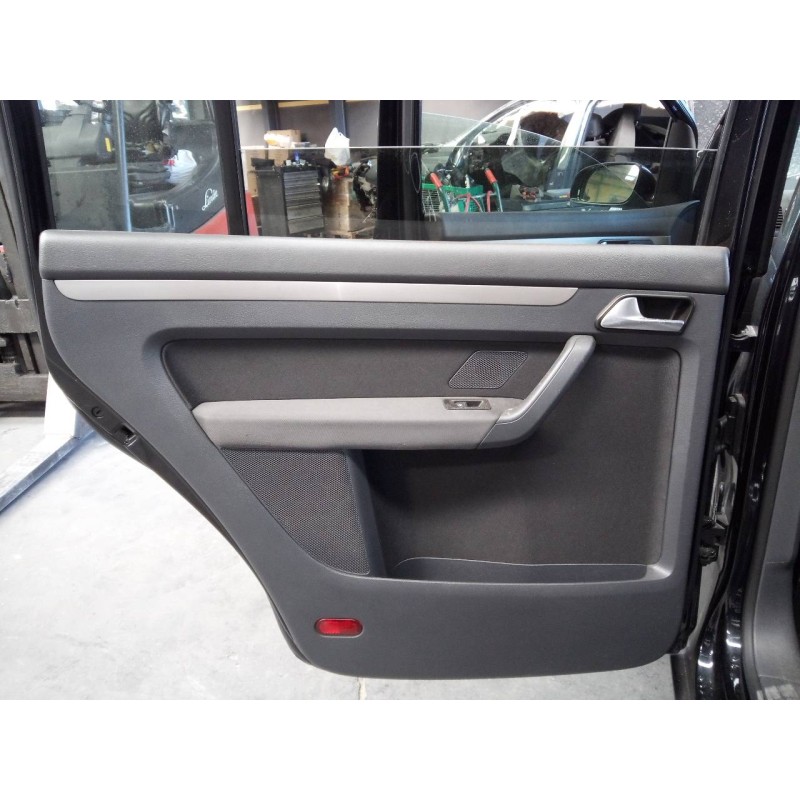 Recambio de guarnecido puerta trasera izquierda para volkswagen touran (1t2) advance referencia OEM IAM   