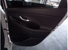 GUARNECIDO PUERTA TRASERA DERECHA 