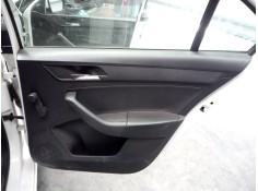 GUARNECIDO PUERTA TRASERA DERECHA 