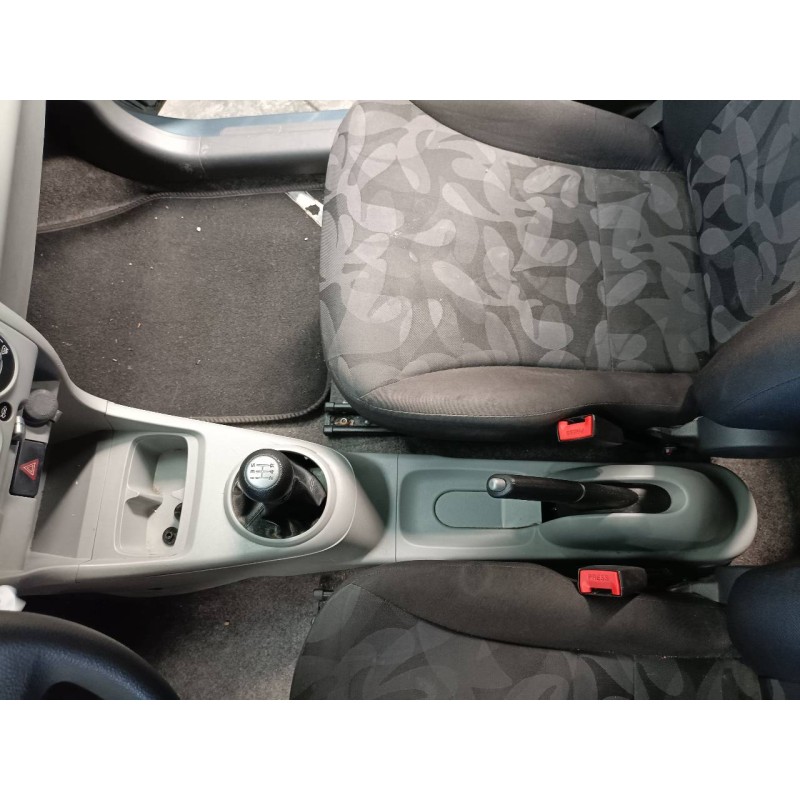 Recambio de consola central para suzuki alto amf 310 ga referencia OEM IAM   