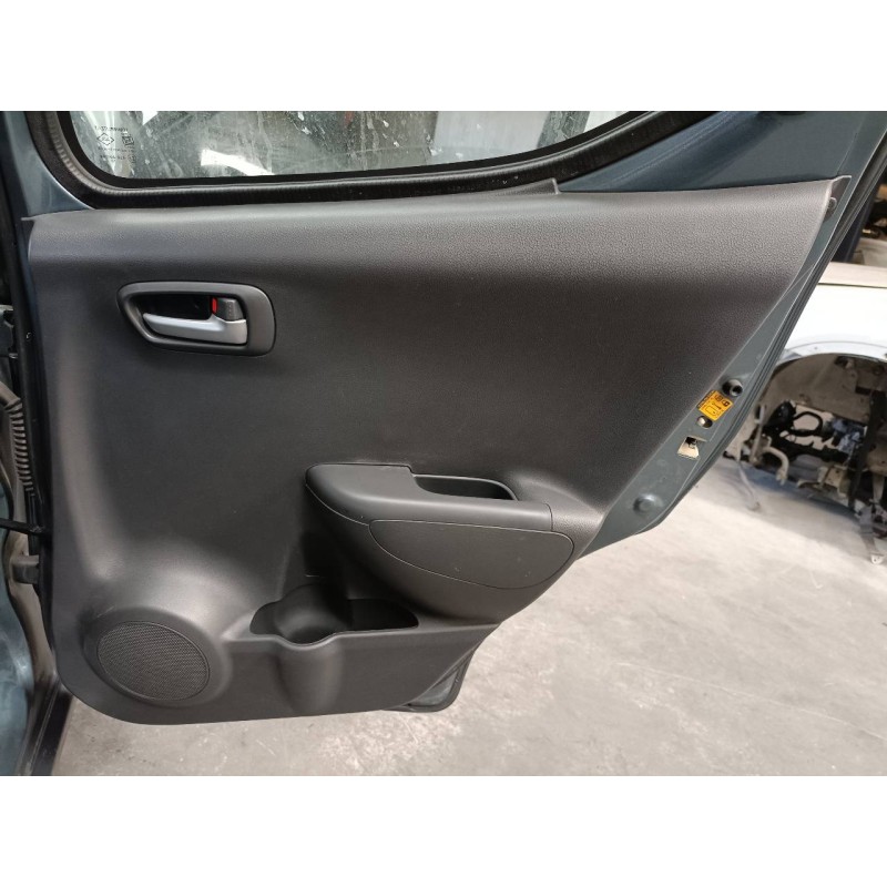 Recambio de guarnecido puerta trasera derecha para suzuki alto amf 310 ga referencia OEM IAM   