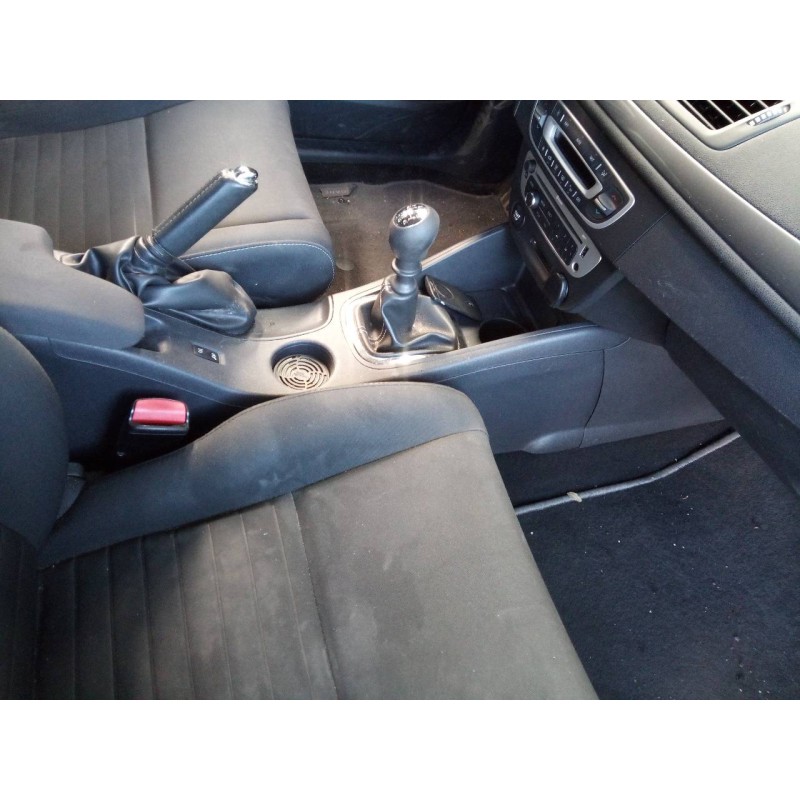Recambio de consola central para renault megane iii berlina 5 p limited referencia OEM IAM   