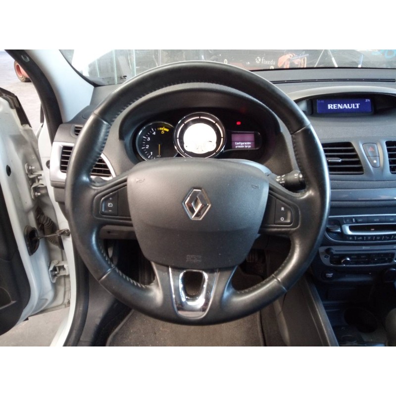Recambio de volante para renault megane iii berlina 5 p limited referencia OEM IAM   