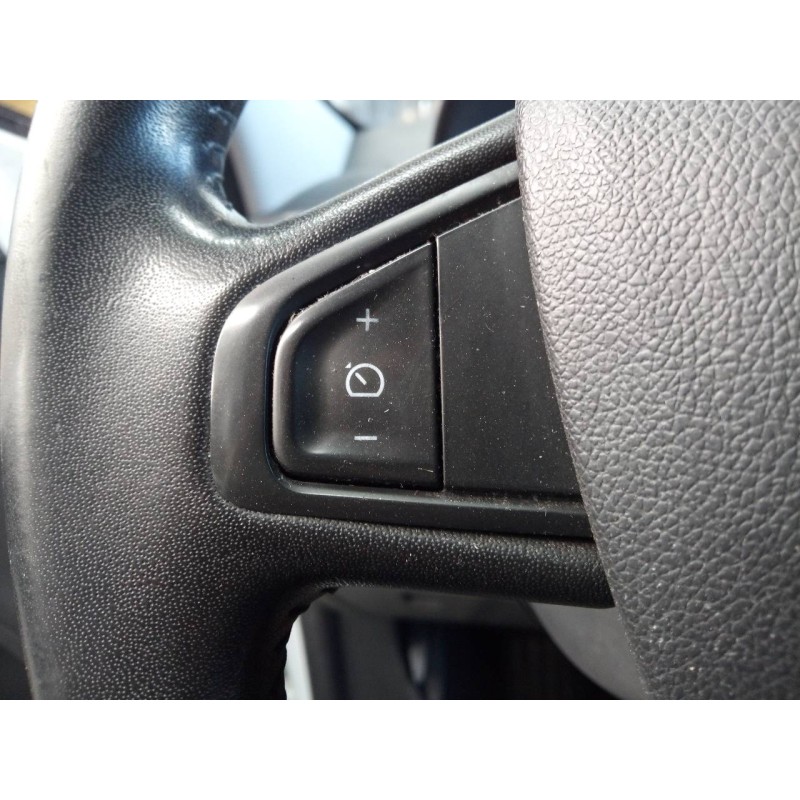 Recambio de volante para renault megane iii berlina 5 p limited referencia OEM IAM   