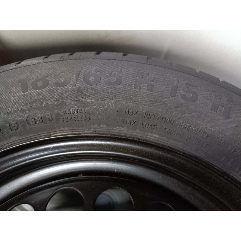 Recambio de neumatico repuesto para opel corsa e selective referencia OEM IAM 185/65/15  
